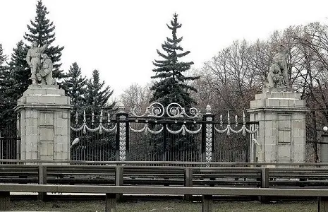 Ограда Московского аэровокзала Ограда Московского аэровокзала